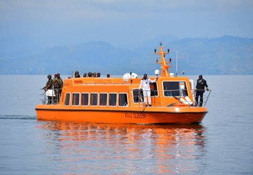 Le Kivu Queen orange sur le lac Kivu